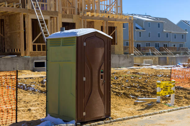 Portable Toilet Options We Offer in Englewood, NJ